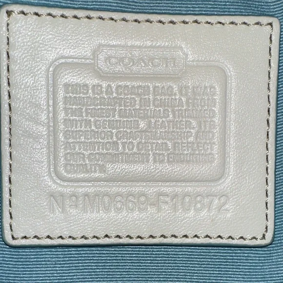 Coach 2006 Bee 🐝 Bag Floral Embroidered Women's Bag - Picture 6 of 8